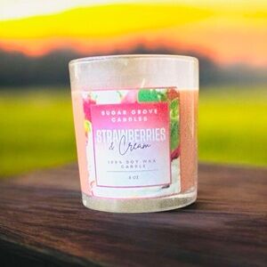 Sugar Grove 10 oz Single Wick Strawberry & Cream Candle